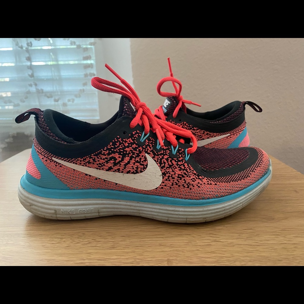 GUC Women’s Nike Free RN Distance 2 - Size 8